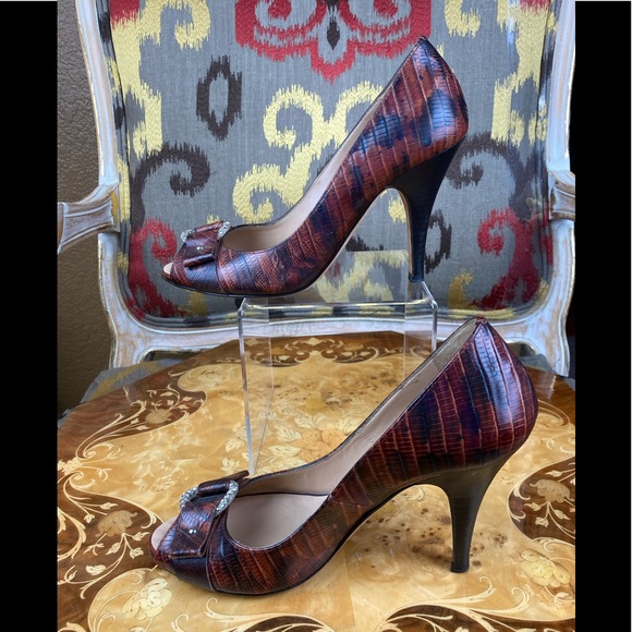 Giuseppe Zanotti Peep Toe Heels with Croc textured leather & crystal ring buckle - Picture 8 of 16